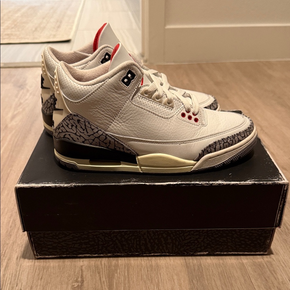Nike Air Jordan 3 Retro - White Cement Reimagined - Picture 2 of 3